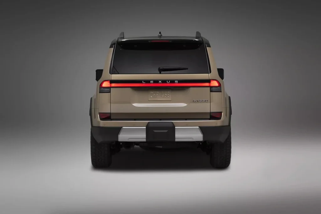 Lexus GX 2024 mạnh mẽ