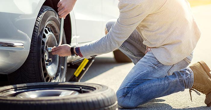  kiểm tra lốp xe ô tô non hơi