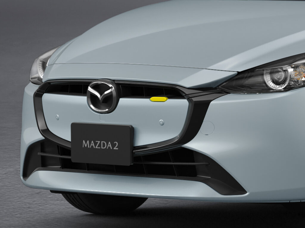 Màu xanh ánh kim trẻ trung của mazda2