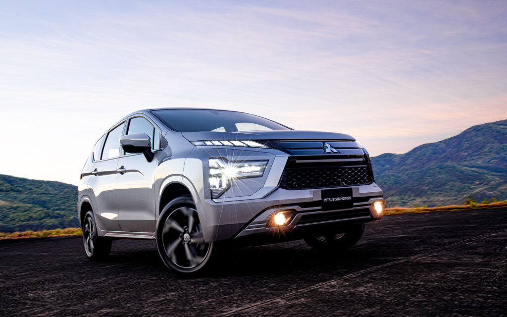 Mua xe ô tô 7 chỗ giá rẻ