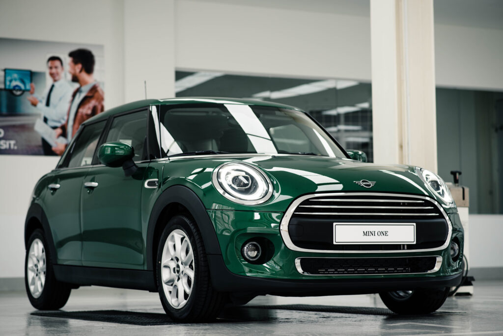 Mini Cooper với hình dáng vuông vắn đặc trưng