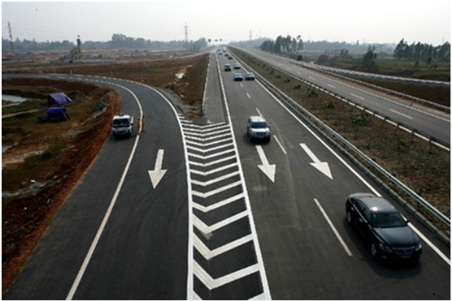 Kỹ năng chuyển làn trên cao tốc