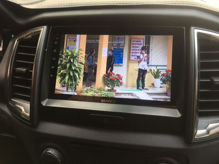 Màn hình giải trí đa phương tiện