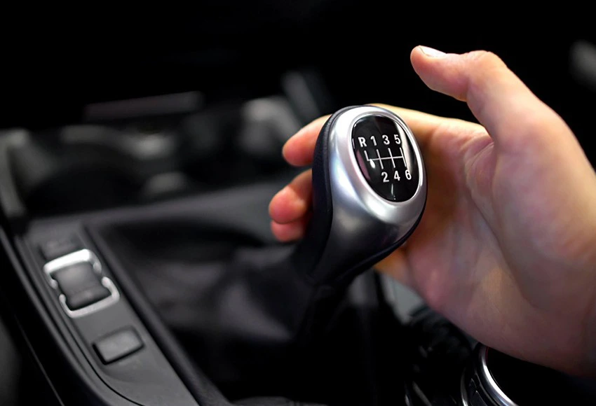 Xe ô tô số sàn là gì?