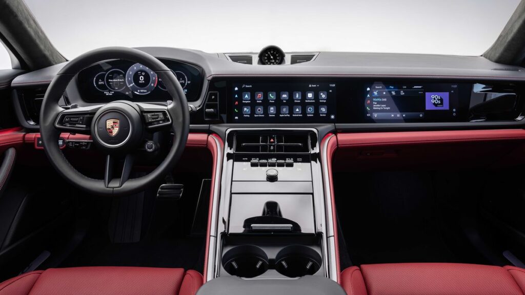 Cabin Porsche Panamera 2024