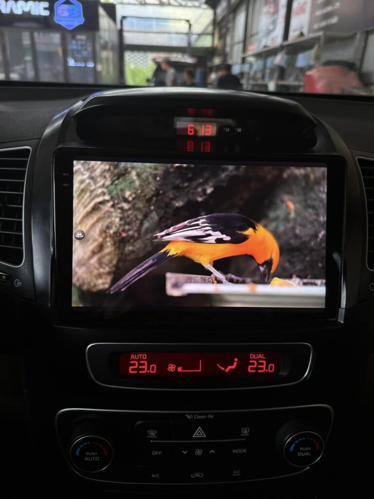 màn hình android BRAVIGO trên xe Sorento