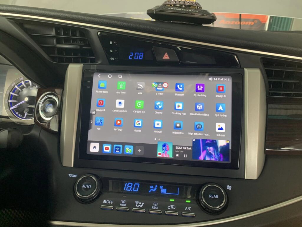 Màn hình android cho xe Toyota Innova