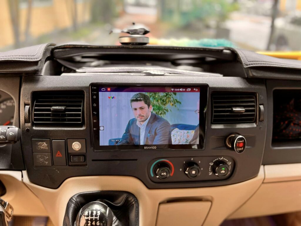 Màn hình trên Ford Transit