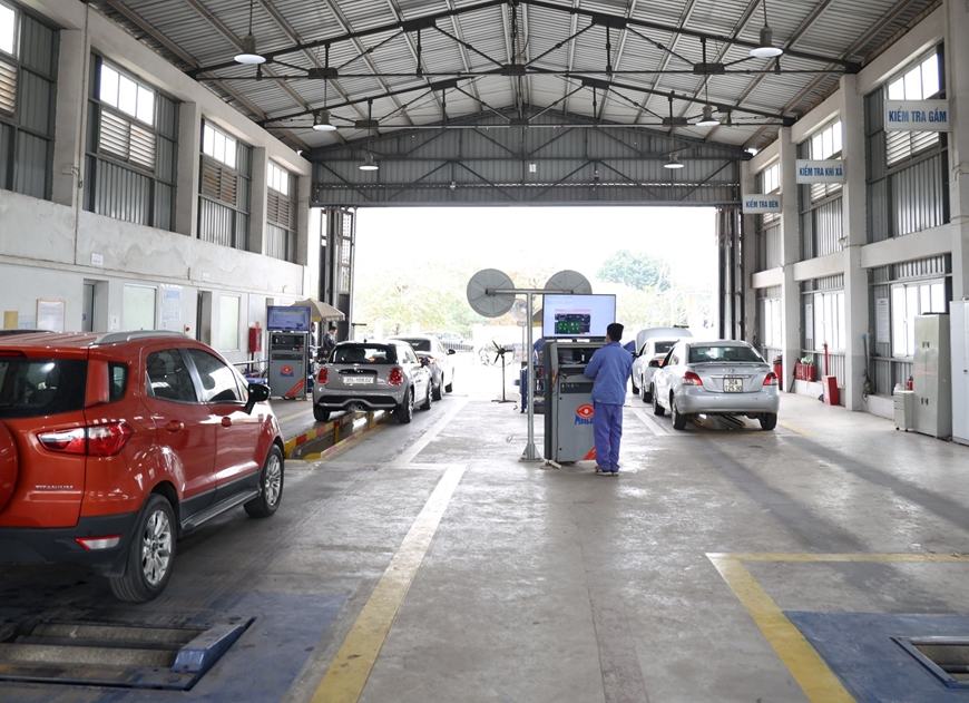 Cần gia hạn đăng kiểm xe ô tô định kì