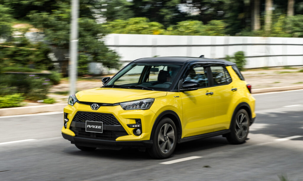 Nuôi xe ô tô 1 tháng bao nhiêu tiền