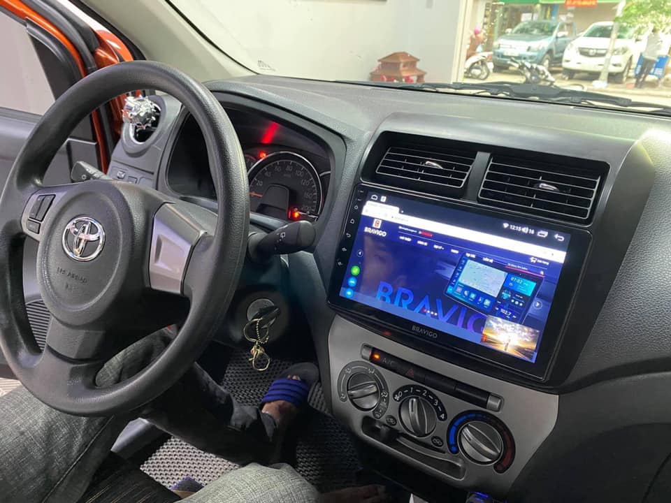 màn hình android cho xe Toyota Wigo