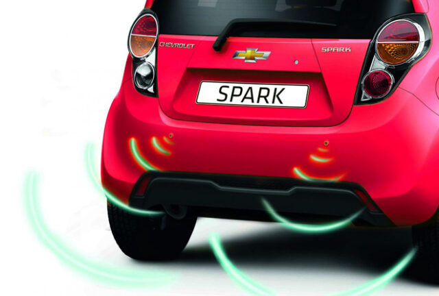 sử dụng cảm biến lùi